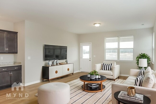 Building Photo - 105 Starview Ct