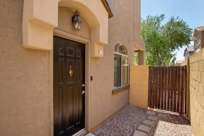 Foto del edificio - 2250 E Deer Valley Dr