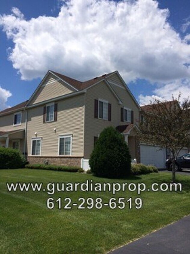 Foto principal - End Unit Townhouse for October 1 Close to ...
