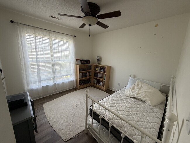 Foto del edificio - 2385 Wedgewood Dr