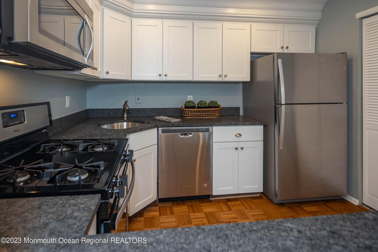 Foto principal - 90 Quince Ct