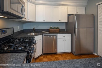 Building Photo - 90 Quince Ct