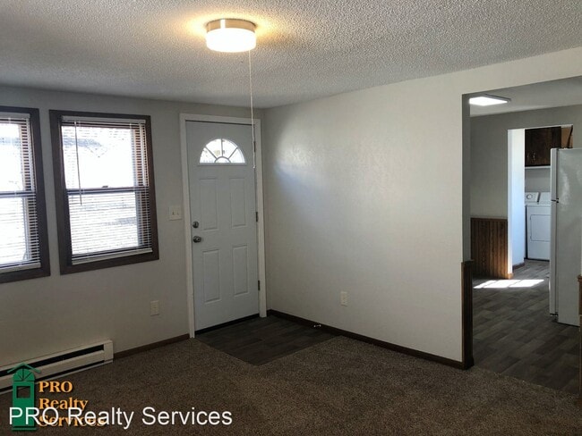 Building Photo - 2 br, 1 bath House - 225 6th Ave SE