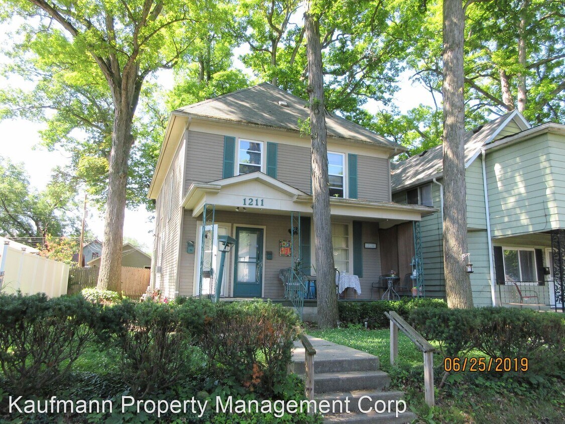 Foto principal - 1211 W Packard Ave