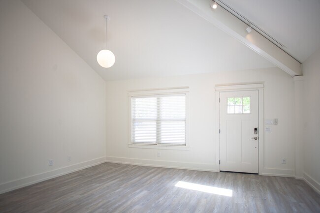 Foto del edificio - 113 Barclay Rd
