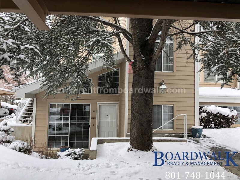Foto principal - 650 S Main St