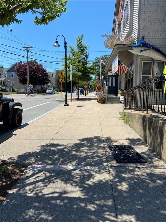 38 Narragansett Ave Unit B, Jamestown, RI 02835 Room for Rent in