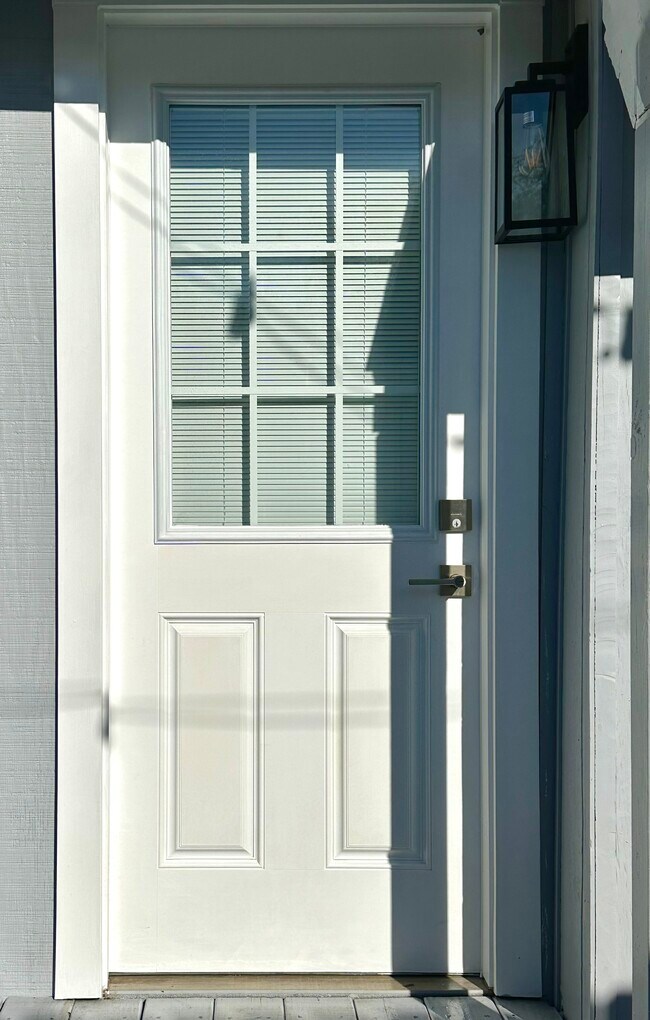 Foto del edificio - 38374 Rainbow Heights Pl