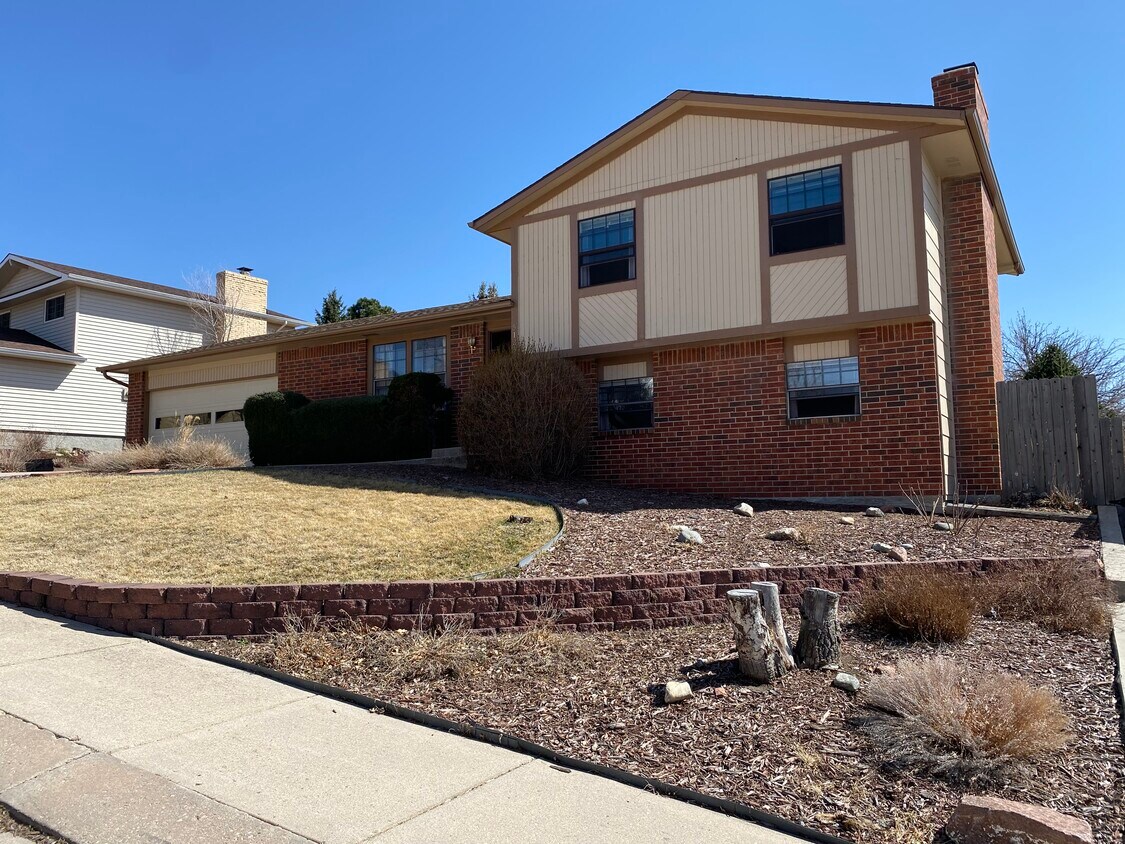 Primary Photo - 5125 Thistle Ct