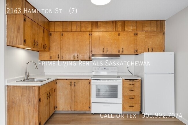 Building Photo - 2163 Hamilton St