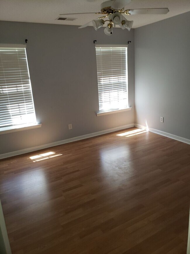 Building Photo - 3BR/2BA house