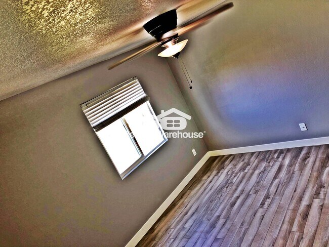 Building Photo - 7528 N 47th Dr