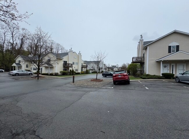 Building Photo - 1307 Greenwich Dr
