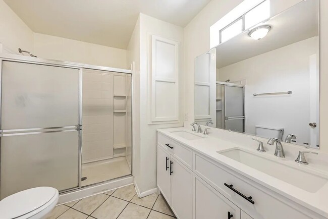 Building Photo - 9215 W Cortez Ave