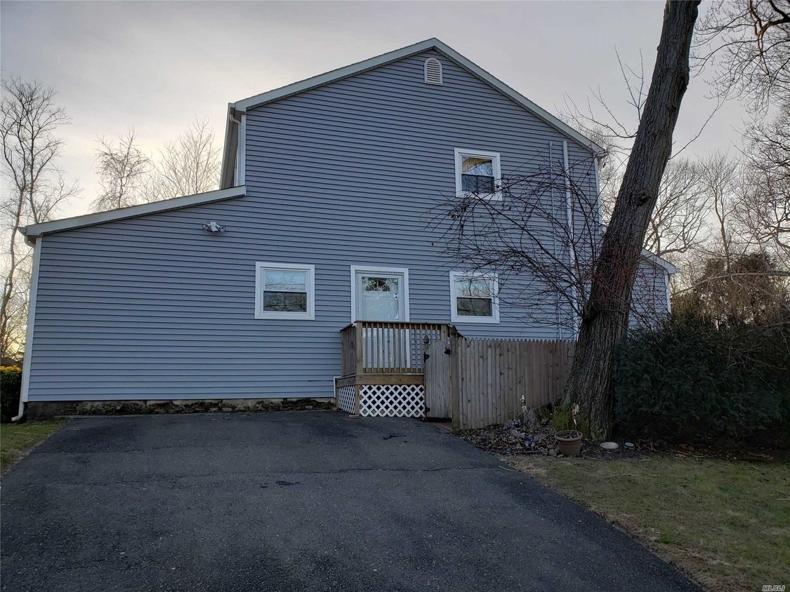 Primary Photo - 9 Carlisle Rd