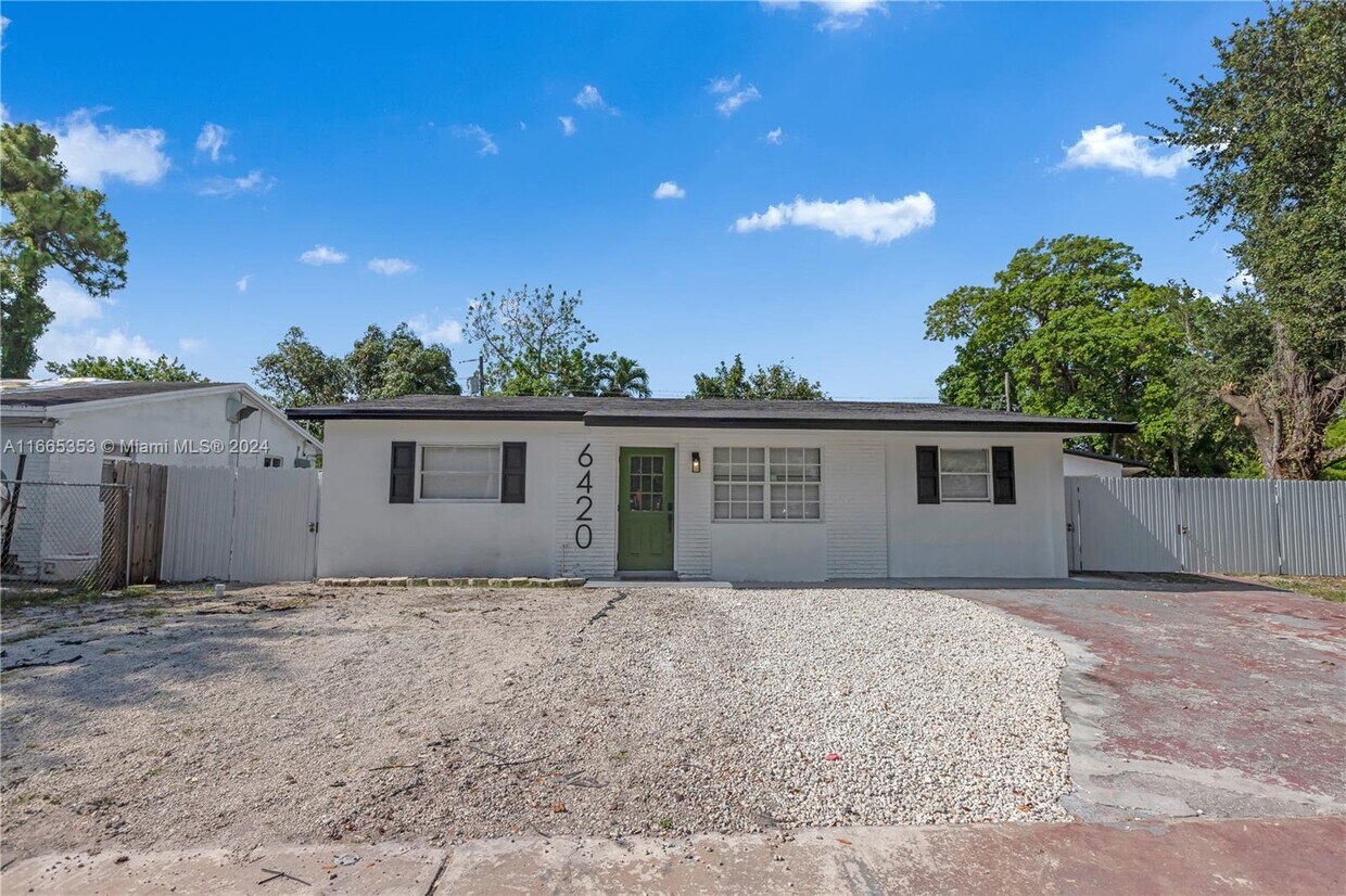 Foto principal - 6420 Washington St