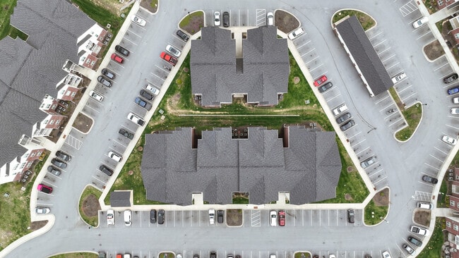 Building Photo - Brittany Place Hendersonville