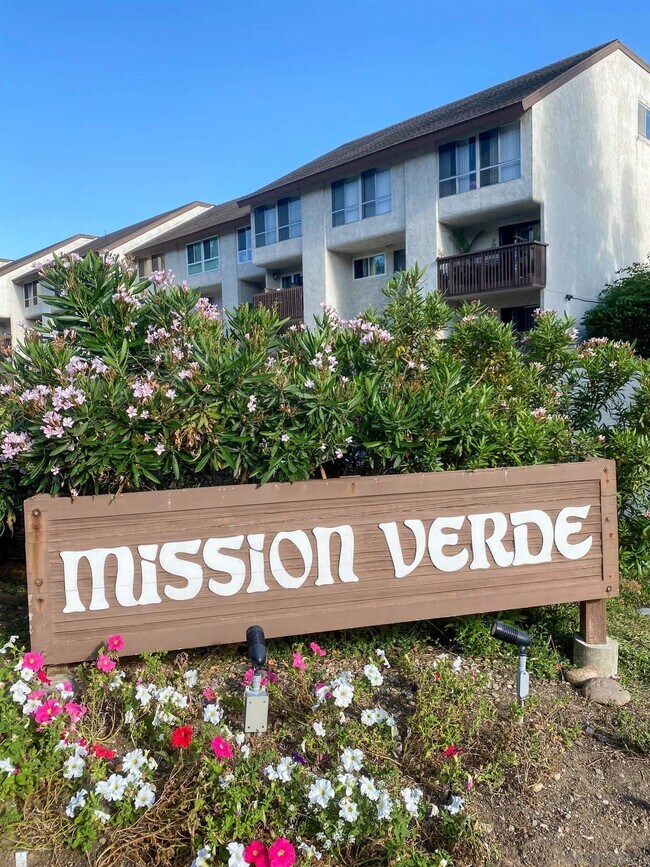 Foto del edificio - 6131 Rancho Mission Rd