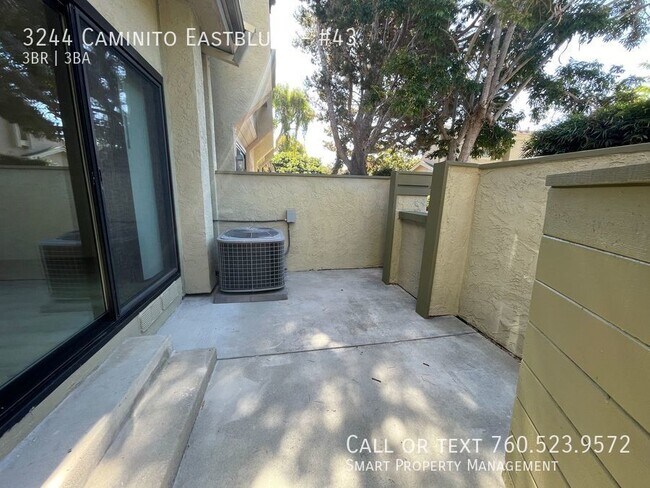 Foto del edificio - Great UTC/La Jolla Town home excellent loc...
