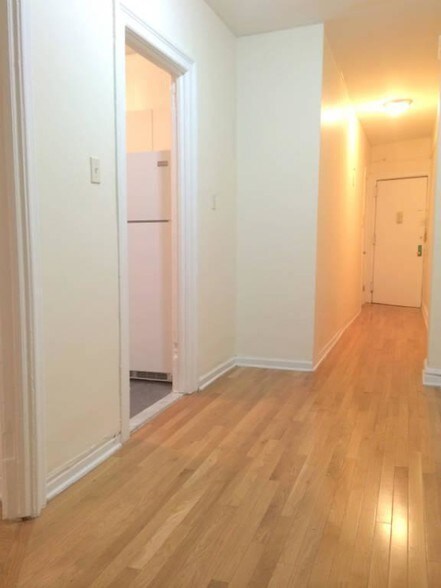 Primary Photo - 4455 Broadway