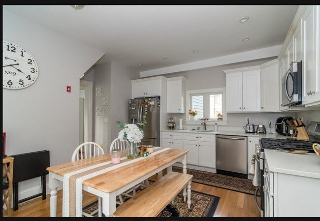 Building Photo - 141 Rumford Ave