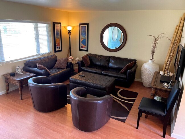 Foto del edificio - Charming Updated South O  BEACH HOUSE, Hug...