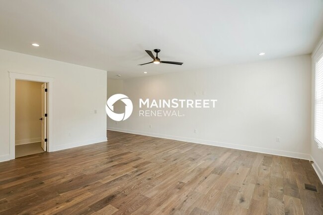 Building Photo - 3 Bedroom Pet-Friendly Home in Nashville, ...