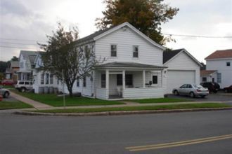 Building Photo - 144 W Utica St