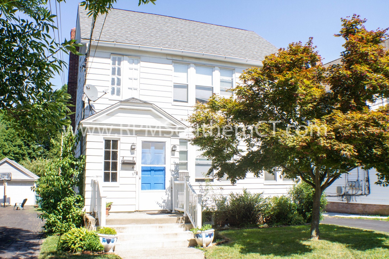 Primary Photo - 41 Winnett St