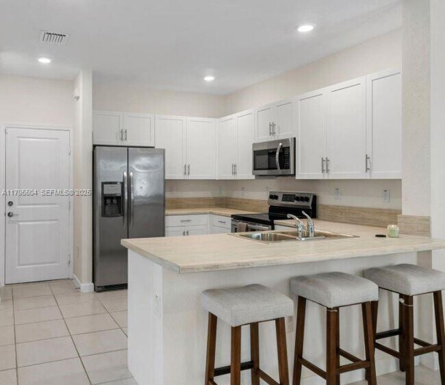 Foto del edificio - 1414 SE 26th Ter