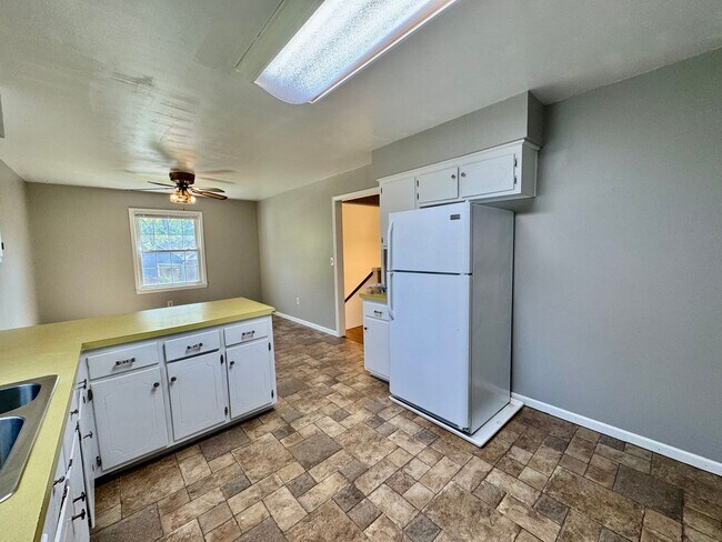 Foto del edificio - short term lease available