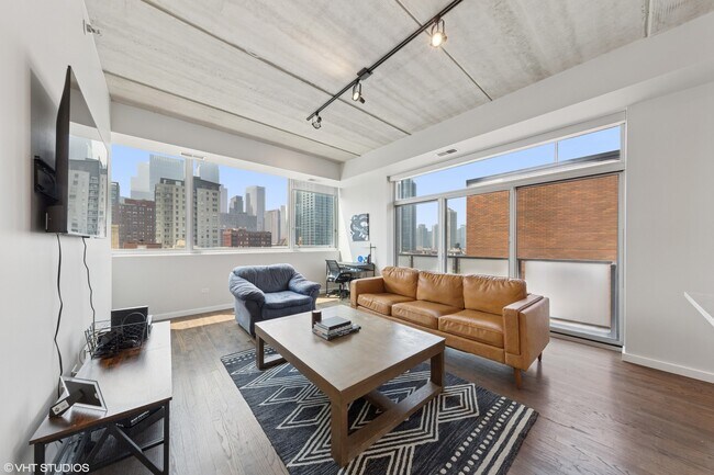 Foto del edificio - 630 N Franklin St