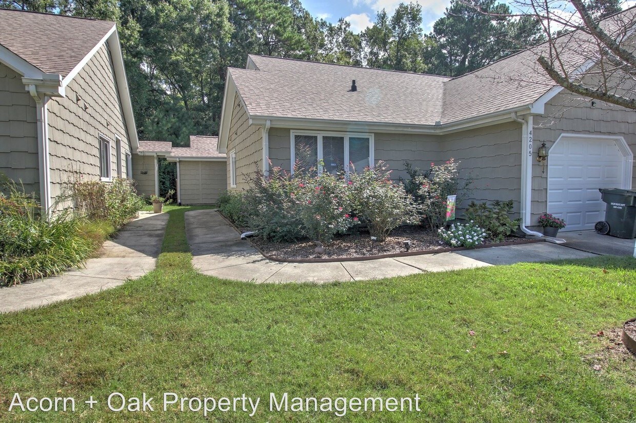 Foto principal - 3 br, 2 bath House - 4205 Pin Oak Drive