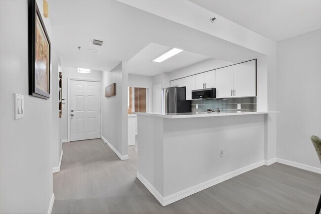 Building Photo - 12547 Imperial Isle Dr