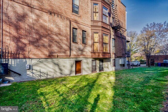 Foto del edificio - 1317 Eutaw Pl