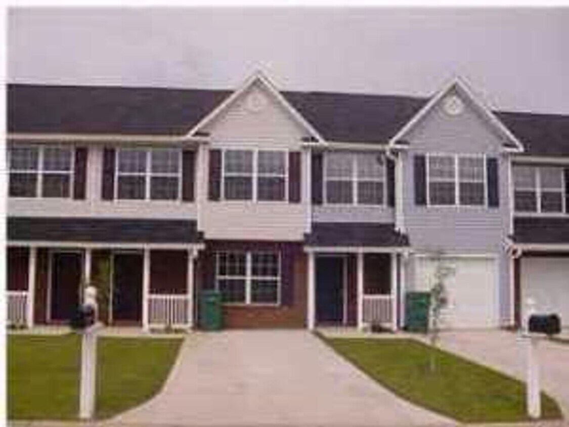 Primary Photo - AFFORDABLE 3/2.5 IN SOUTH CRESTVIEW