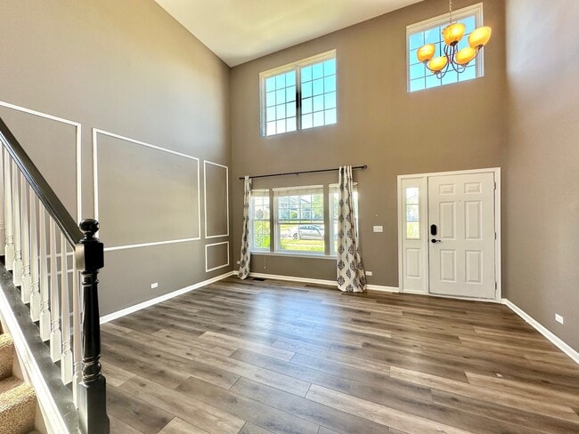 Building Photo - 2641 Rosehall Ln