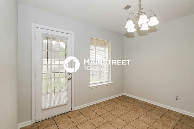 Building Photo - 3 Bedroom Pet-Friendly Home in Memphis, TN with Main Street Renewal