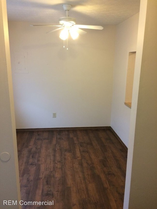 Building Photo - 1719 Dominion Dr