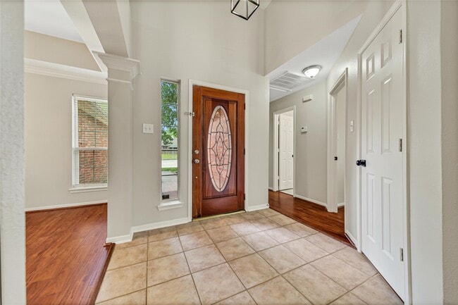 Building Photo - 14526 Red Tailed Hawk Ln