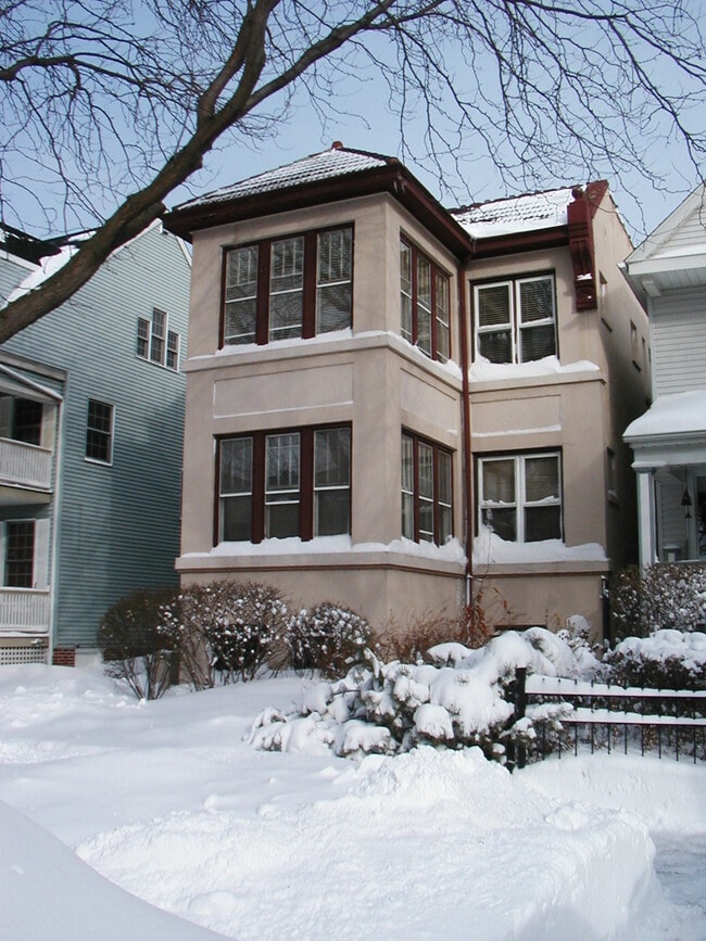 Building Photo - 5241 North Magnolia Avenue