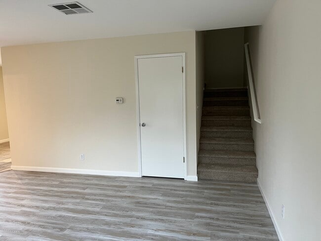 Building Photo - 2436 Avignon Cir