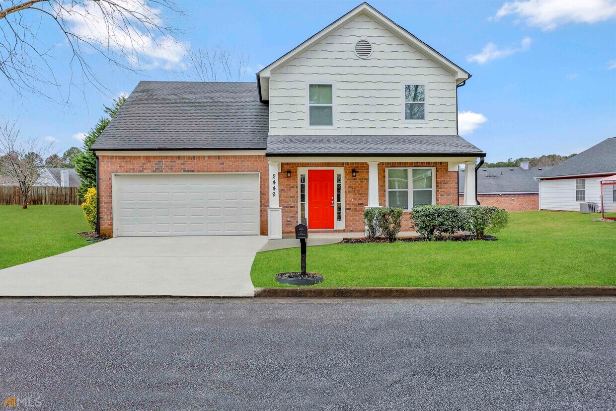 2449 Raven Cir, Lithonia, GA 30058 House for Rent in Lithonia, GA