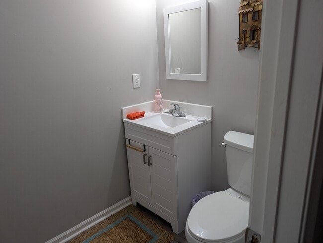 Foto del edificio - 38 River Bank Dr