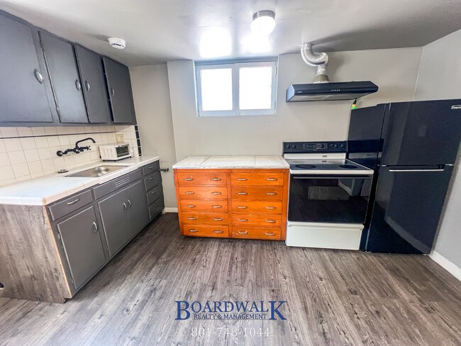 Foto del edificio - 1748 S Main St