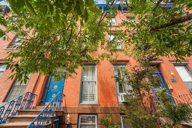 Foto del edificio - 808 Bloomfield St