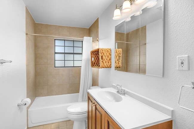 Foto del edificio - 3052 Cameo Ln