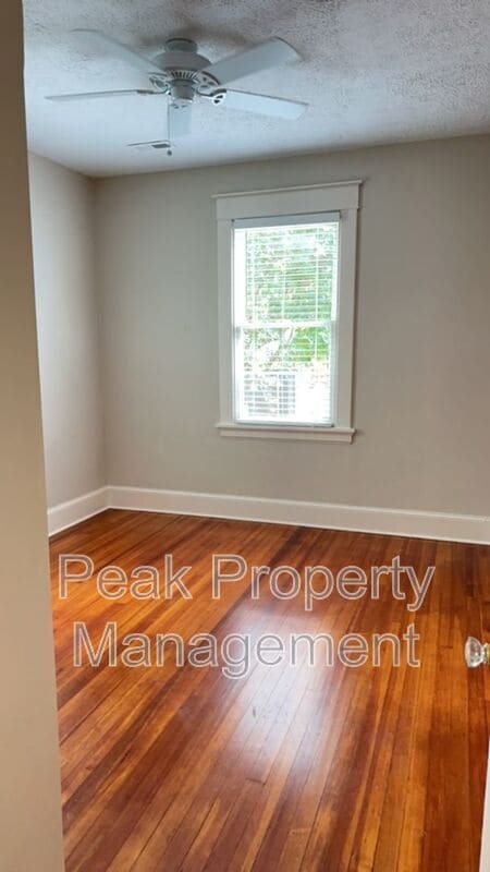 Building Photo - 4007 Chevy Chase St