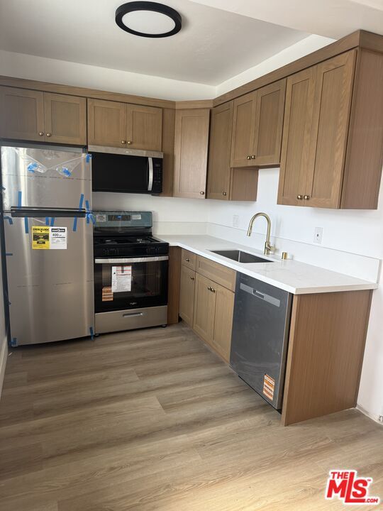Building Photo - 842 S Berendo St