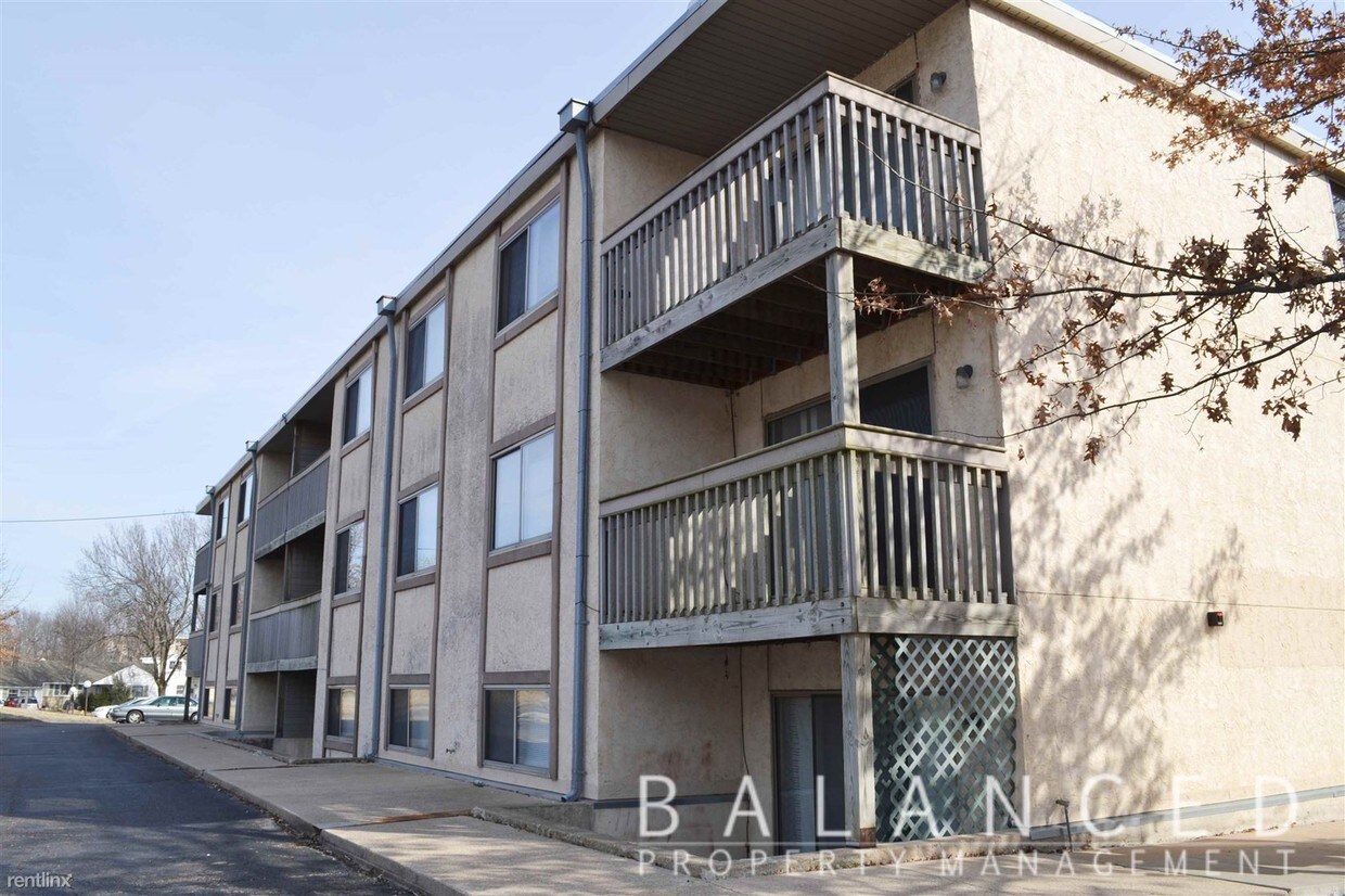 Building Photo - 1 br, 1 bath  - 2910 SE Kentucky Ave